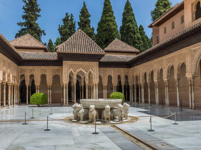 030_Alhambra in Granada - kamira fotolia Lernidee Reisen - Schoene Aussichten Touristik